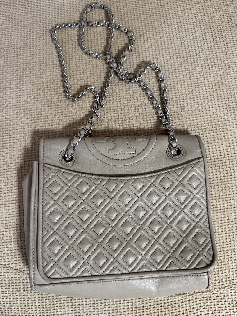 Tory Burch Fleming Quilted Leather Chain Shoulder Bag | Taupe Gray